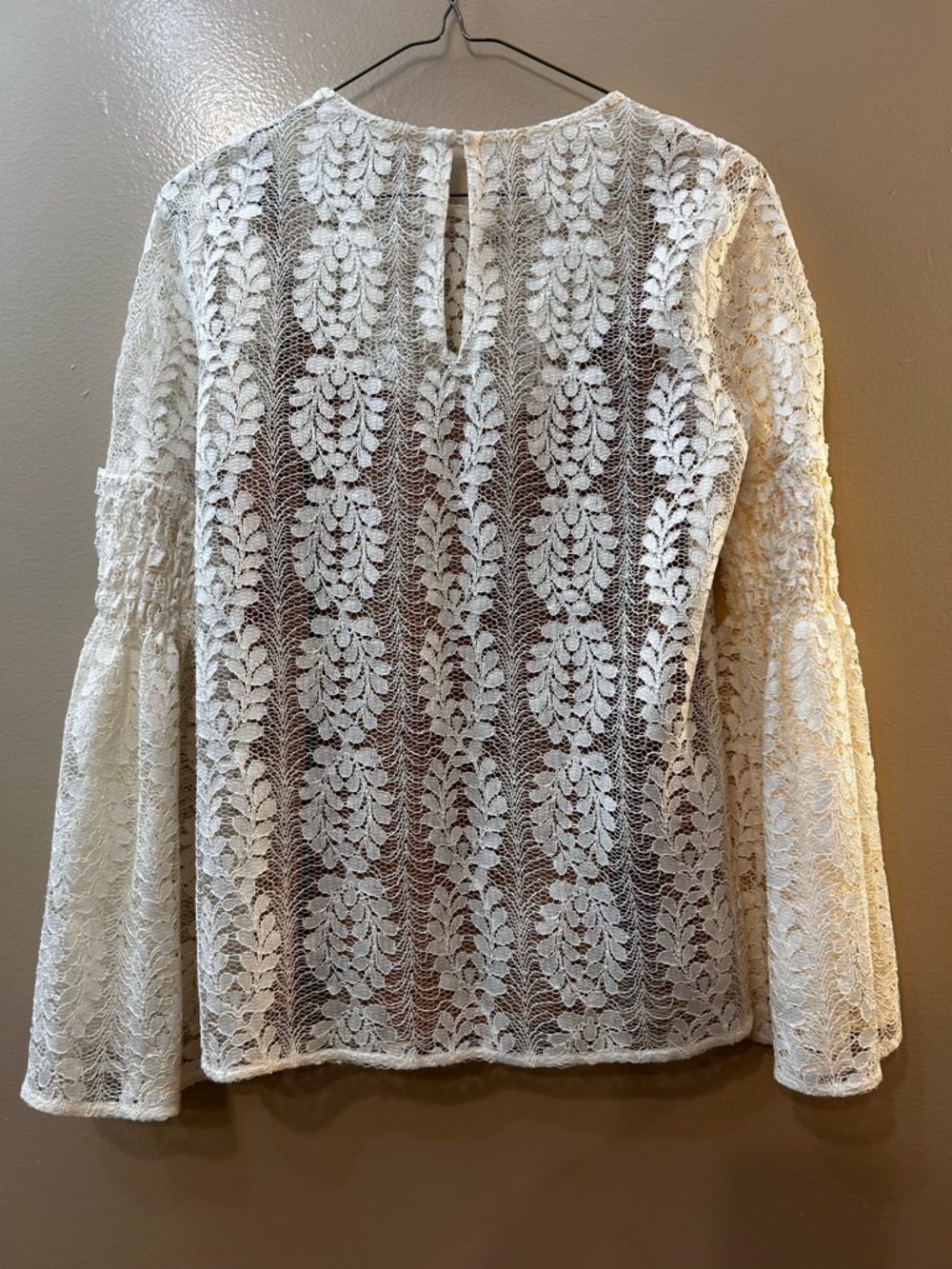 MICHAEL Michael Kors White Floral Lace Bell-Sleeve Blouse - Picture 5 of 7